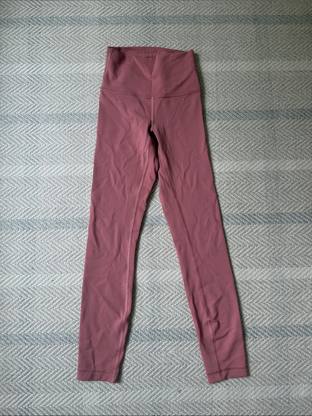 High-Waist Lululemon Align Leggings in Dusty Mauve